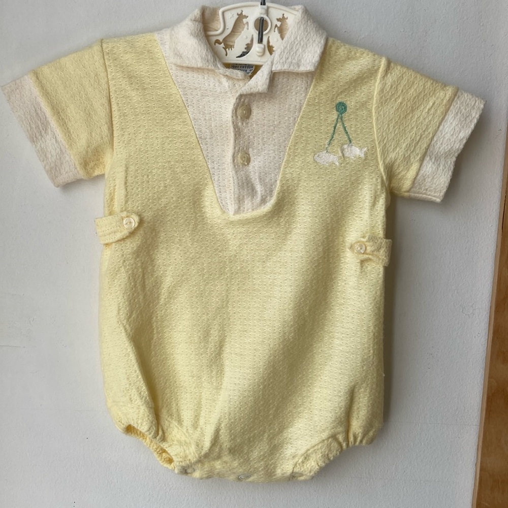Carter’s vintage 60s mod pastel yellow knit unisex bubble romper size 6 mo.